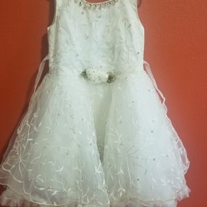 Girls dress